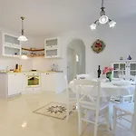 Villa Laura *