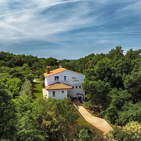 Villa Laura *