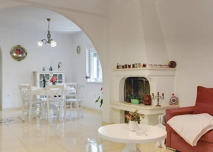 Laura 빌라 메덜린